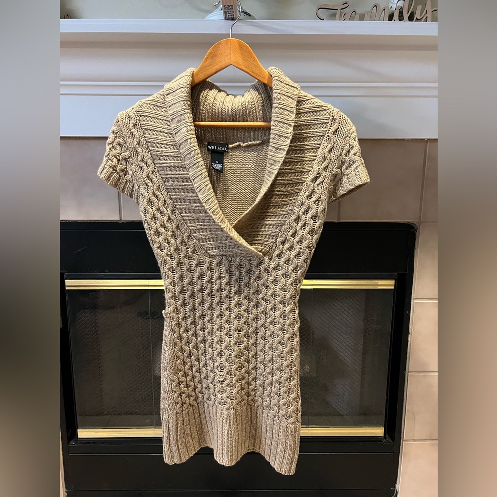 Knitted Sweater dress w/ Short Sleeves- Wet Seal